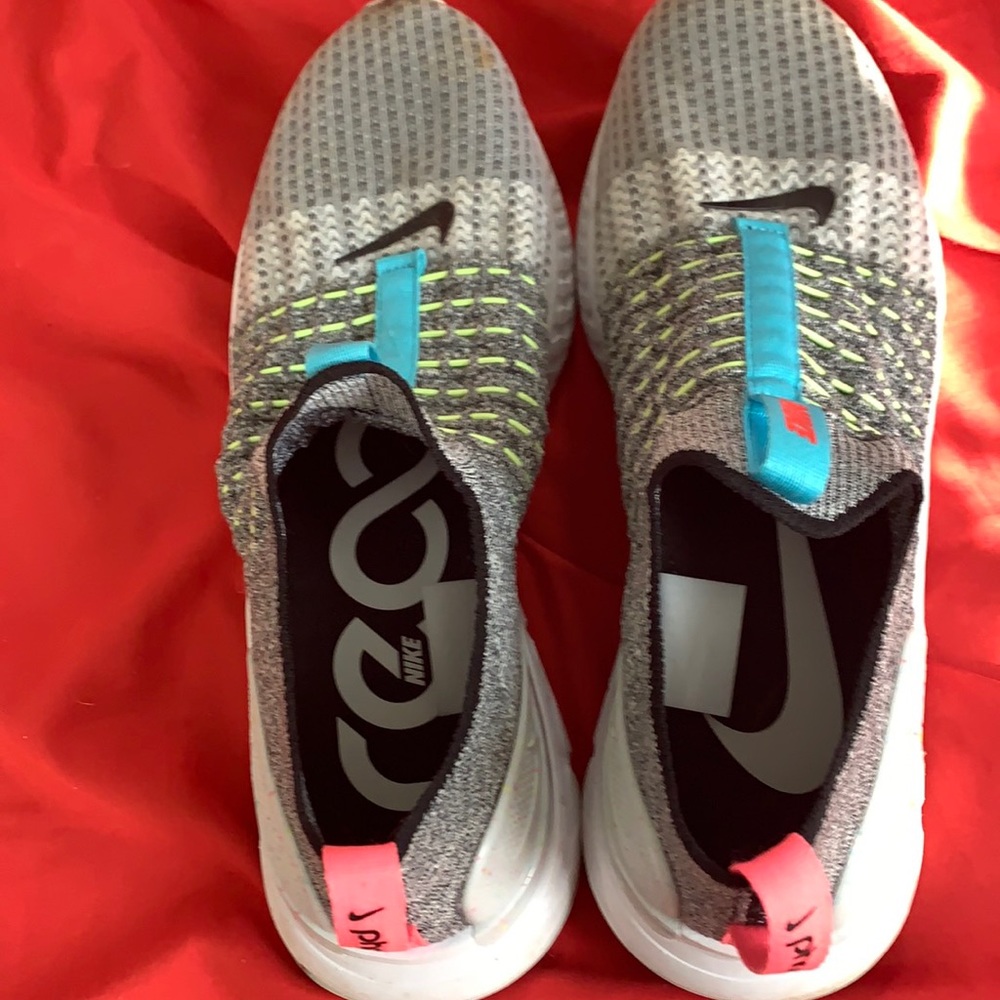 Nike React Phantom running shoes